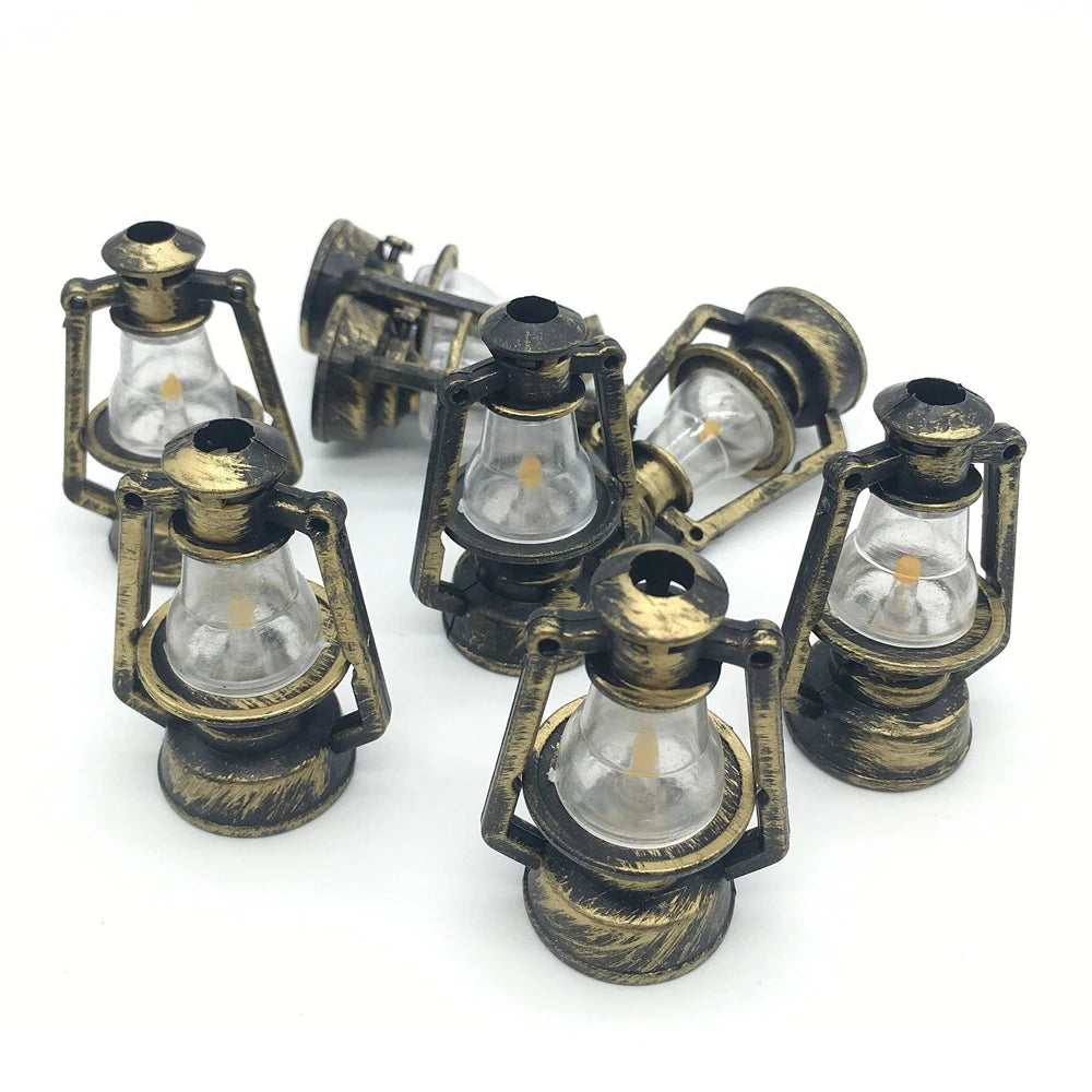 Retro Style Mini Kerosene Lantern